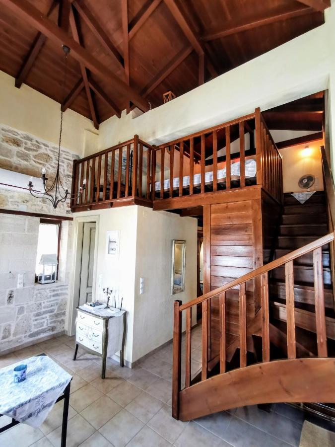 Aelia Apartment กามิลารี ภายนอก รูปภาพ