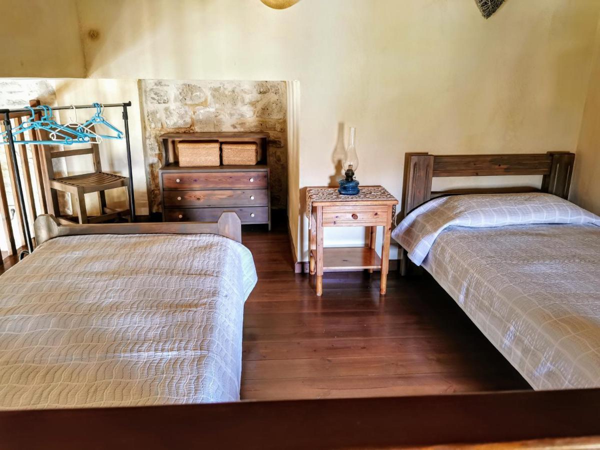 Aelia Apartment กามิลารี ภายนอก รูปภาพ